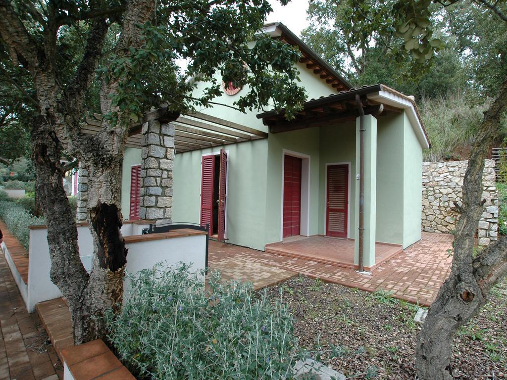 Villaggio Di Mezzo Ortano ريو مارينا الغرفة الصورة
